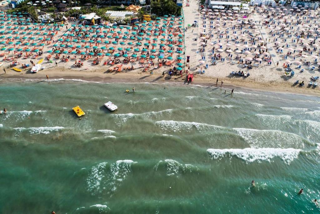 Appartamento A 5 Minuti Dalla Spiaggia Wifi Ac Beach Civitanova Marche Esterno foto